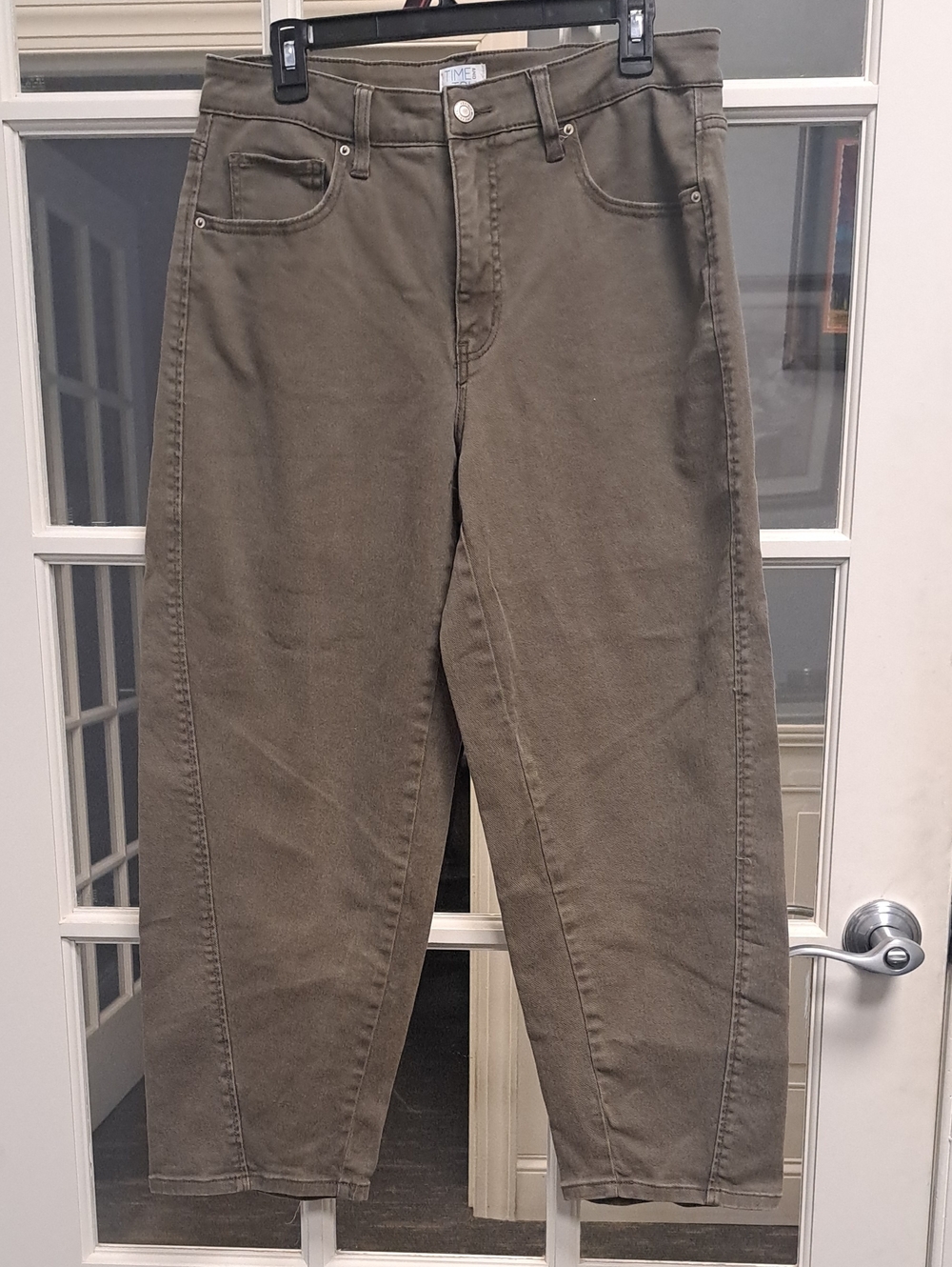 Time and Tru Olive Green Cropped Barrell Leg Jeans 14